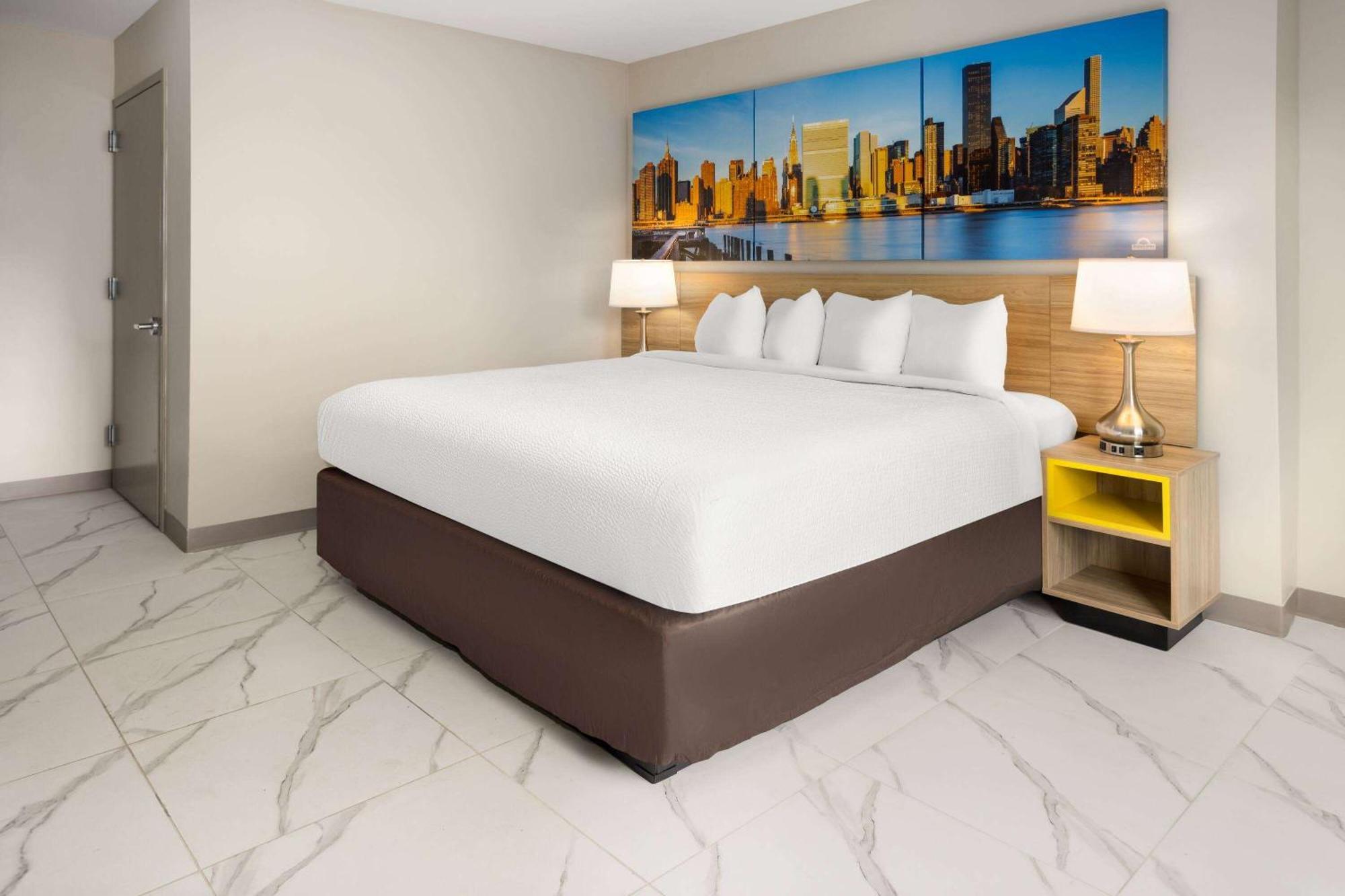 Days Inn By Wyndham Staten Island New York Exterior photo